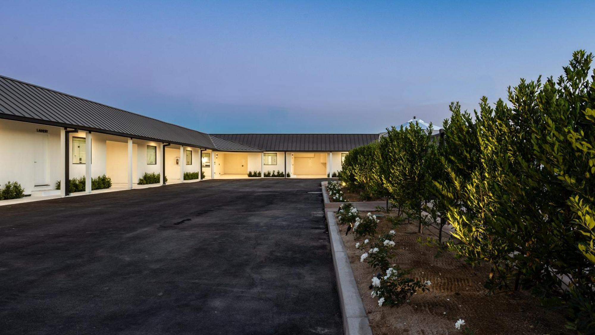 Hotel Bayit Salida Exterior photo